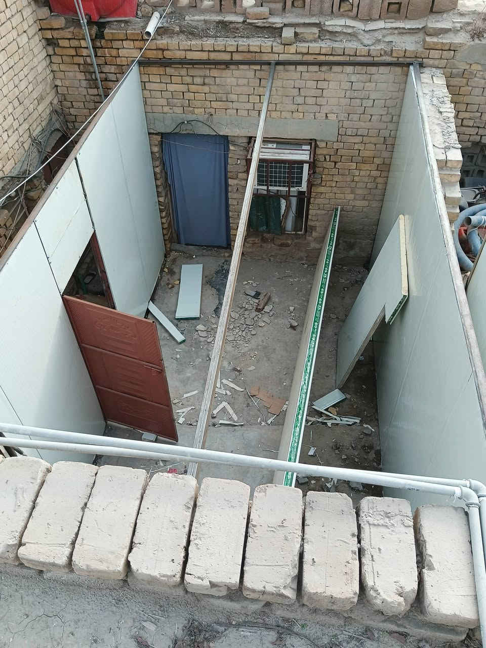 حداده عامه
عمل كرفانات وسقايف بانسب الاسعار درجه اولا
علما العمل يكون للعوائل المتعففه وعوائل الشهداء بربع المبلغ او اقل 
ه‍.***********
