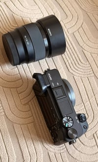 سوني a6400 • عدسة 50 f1.8 • ملحقات أصلية