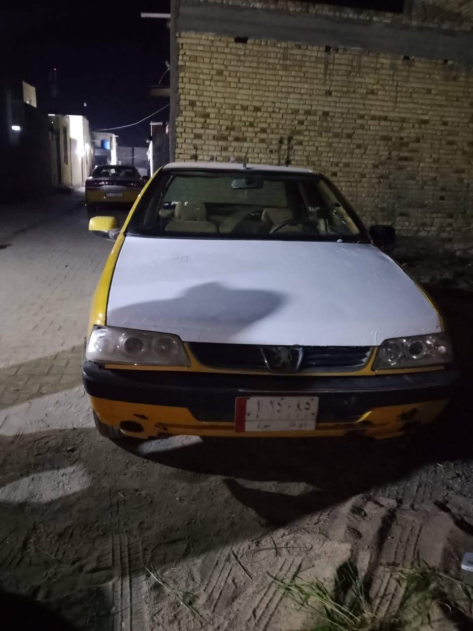 السلام عليكم بيجو 405للبيع رقم ذي قار تحويل ثاني يوم موديل 14 كير مكينه شرط كهربايت حداديه مصفره هيه وغرامات سنويه صاقطه السعر28 وبيهيه مجال مكاني سماوه ***********
