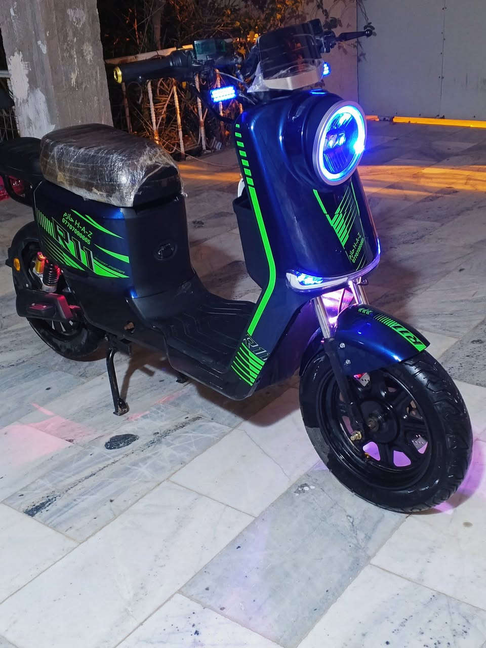 السلام عليكم 
ار 11 للبيع 5 بطاريات حجم 32 الاصلي 
مديل2026 دراجه كلش نضيفه 
السعر 650 العنوان بصره هارثه
***********
