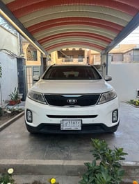 سورنتو 2014 مكفولة   ماخذها زيرو على ايدي  ماشي 131 الف كيلو   سيارة ن...