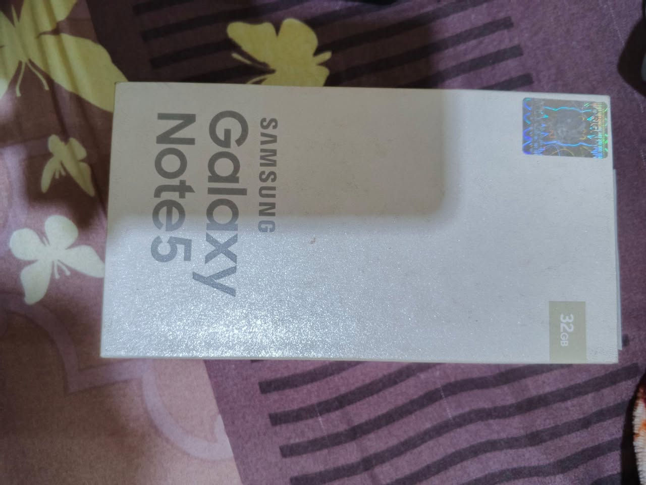 السلام عليكم جهاز نوت فايف الأصلي بعده جديد مستخدم قليل جان مضموم مع كارتون ذاكرة 32 سعره 120 الاتصال ع الرقم التالي *********** عمارة, ميسان
