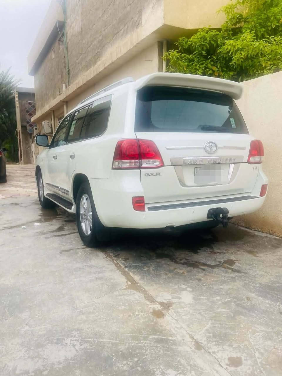 للبيع لاندكروز 2010 فئة gxr   ماشيه ١٢٠ الف حقيقي مكفوله كفاله من الحادث والسونار موجود مكينة ٦سلندر رقم بغداد غرفه السياره بيجي كشنات جلد دواخل صاج بصمة تشغيل مع بصمه ابواب شاشه وكامرا وتحكمات استيرن فتحة سقف وثلاجة داخلية منظومة زنون اصليه  السياره موجوده بكربلاء للاستفسار ***********
