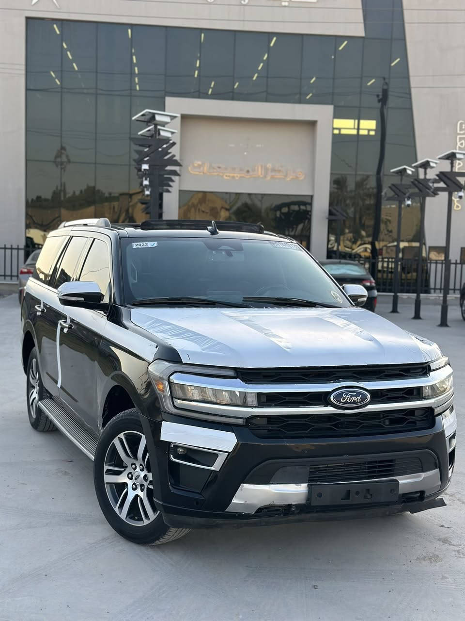 للبيع او مراوس
فورد اكسبديشن 

موديل (2022) 

لمتدد 1/1 

داخل احمر 

بانوراما 

6 سلندر تيربو 

7 راكب كشنات منفصل 

ثلاث قطع تبريد 

تشغيل عن بعد 

صندوق كهرباء 

كشنات تتفئه تبريد 

حادث تبديل جاملغ وبنيد فقط 

السعر (300) وبيه مجال 

الاتصال (***********)
