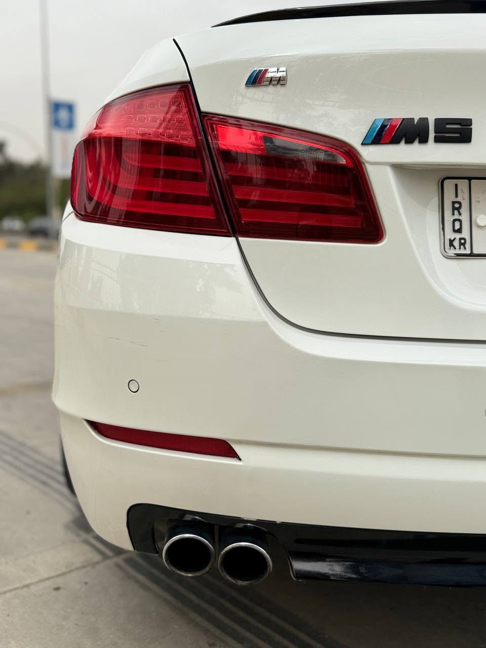BMW 2013 
حجم 530i F10
وارد خليجي 
شركة العروش
رقم اربيل
سنوية جديده بسمي 
محرك 6 سلندر 
بدون توربو لوزن قصير 
كير ومحرك شرط
ماشيه 200
لون ابيض داخل قرميدي
5 كامرات 360 درجة
5 بردات 
تشغيل بصمه 
شاشه كبيره
بصمة أبواب
كشنات جلد
حساسات أماميه خلفيه
شفتات بالستيرن 
انضمة قياده
كشنات كهربائي
أبواب شفط 
بيها قطعتين صبغ بدون ضرر داخلي
بيع و مراوس حسب القناعه
 

مكان السياره موصل 
***********
