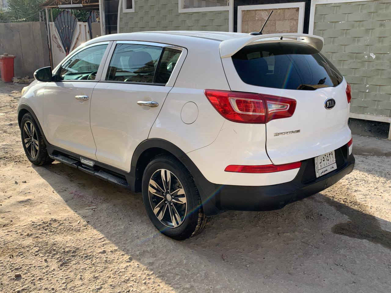 كيه سبورتج 2013محرك دوش
تبريد تدفئه حدادة جاهزة 
رقم بغداد مشروع وطني تحويل أي محافظة  سيارة امريكي حادثها فقط جاملغ وبنيد فقط 
مكان السيارة الناصرية 
السعر133وبيها مجال 
***********
