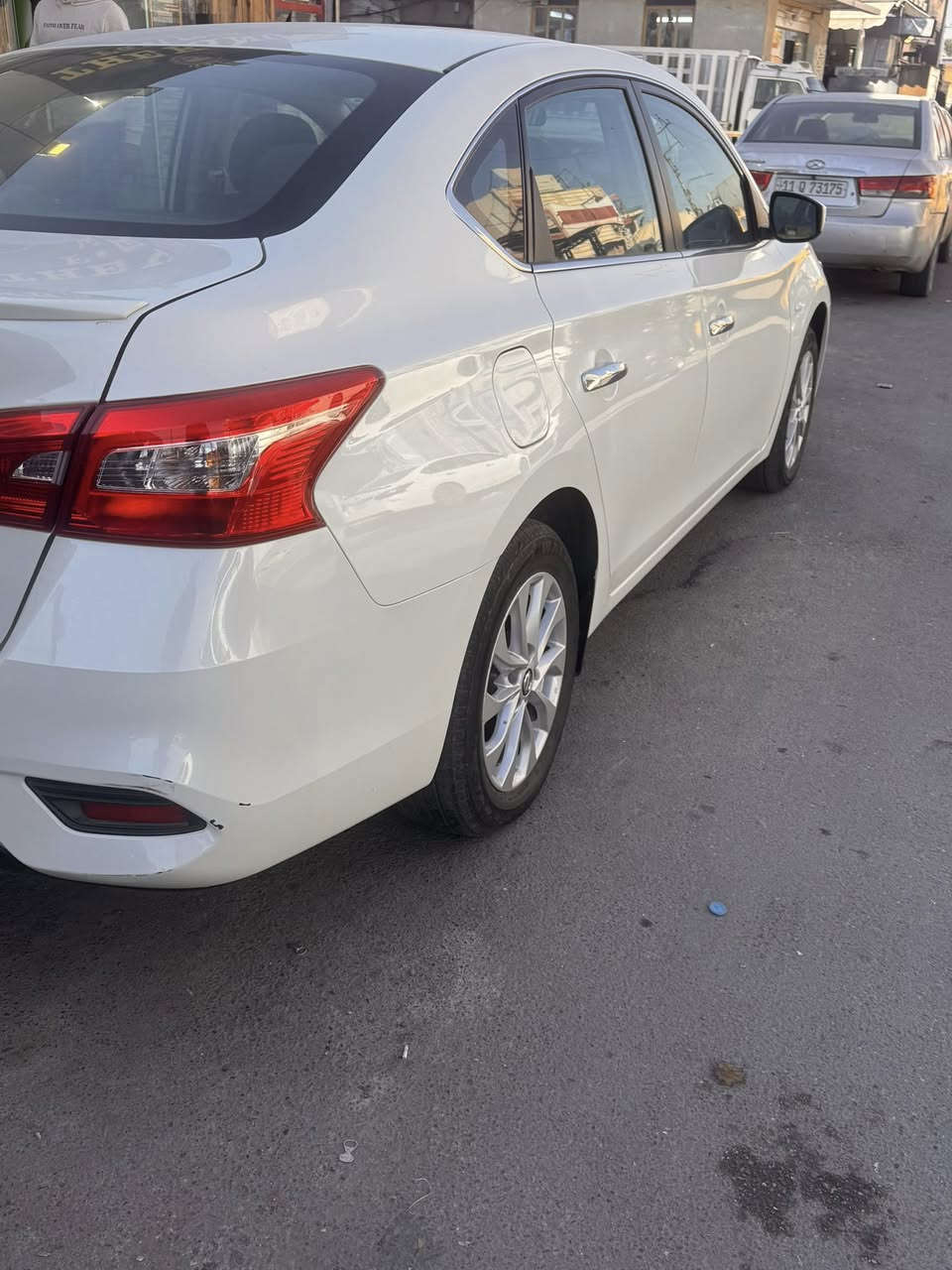 نيسان سنترا ٢٠٢٤
ماشيه 12239
بيها ظربه بل باب خلف السايق  بدون تصليح 
 
السعر ١٢٥$
***********  بي وتساب  
السيارة رقم اربيل
