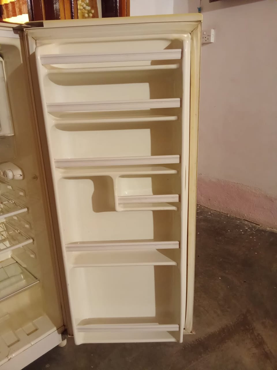 سلام عليكم 
للبيع ثلاجه سعره 60 وبيه مجال يردله فقط غاز


**إذا كنت صاحب هذا الإعلان وتريد حذفه لأي سبب، رجاءا أرسل رسالة إلى الدعم الفني**