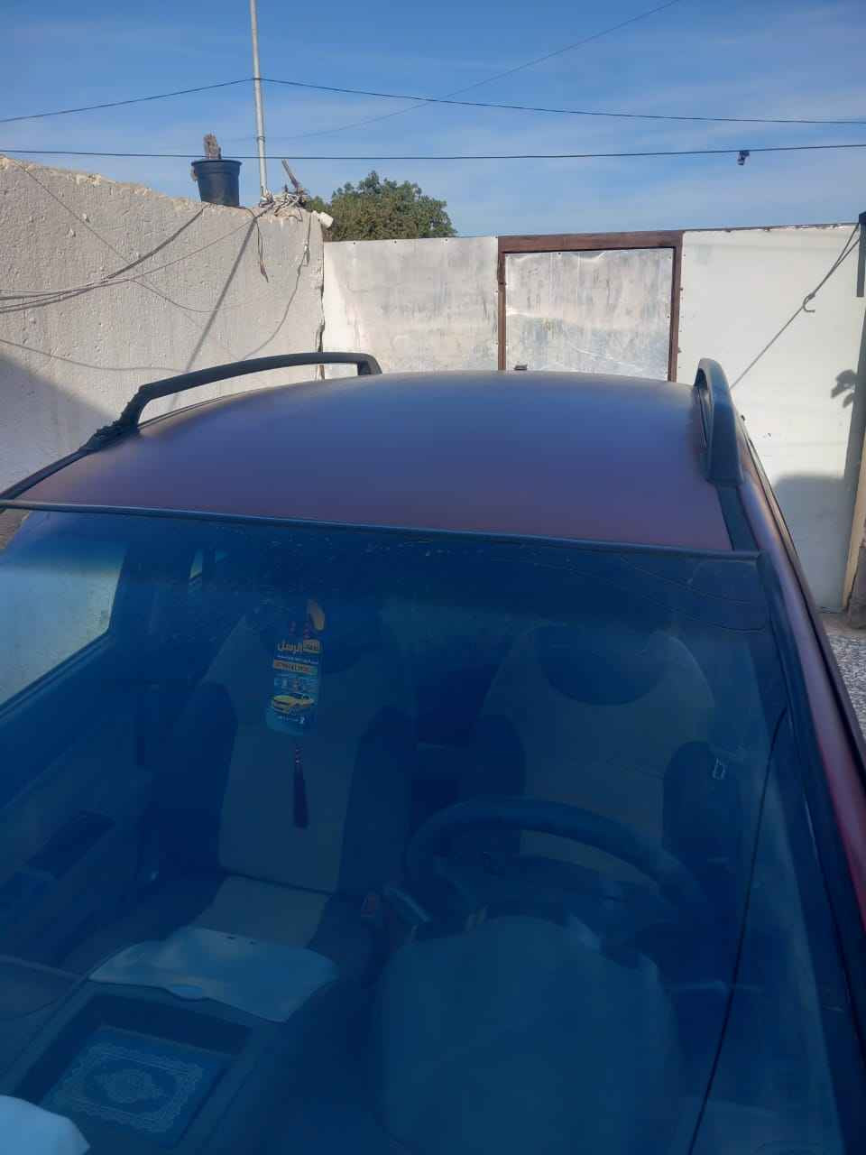 عليكم 
سياره شيري للبيع مكفوله من محرك وكير ودواخل مكفوله ماعدى البنيد بي رشه بصيطه رقم بغداد تحويل بيومه كامله هز ورقم نكليزي تبريد حداديه تخم تاير جاهز اي نقص مابيه 
 سعره ٣٦ وبيه مجال 
***********

ممنون منك الأدمن Singapore
