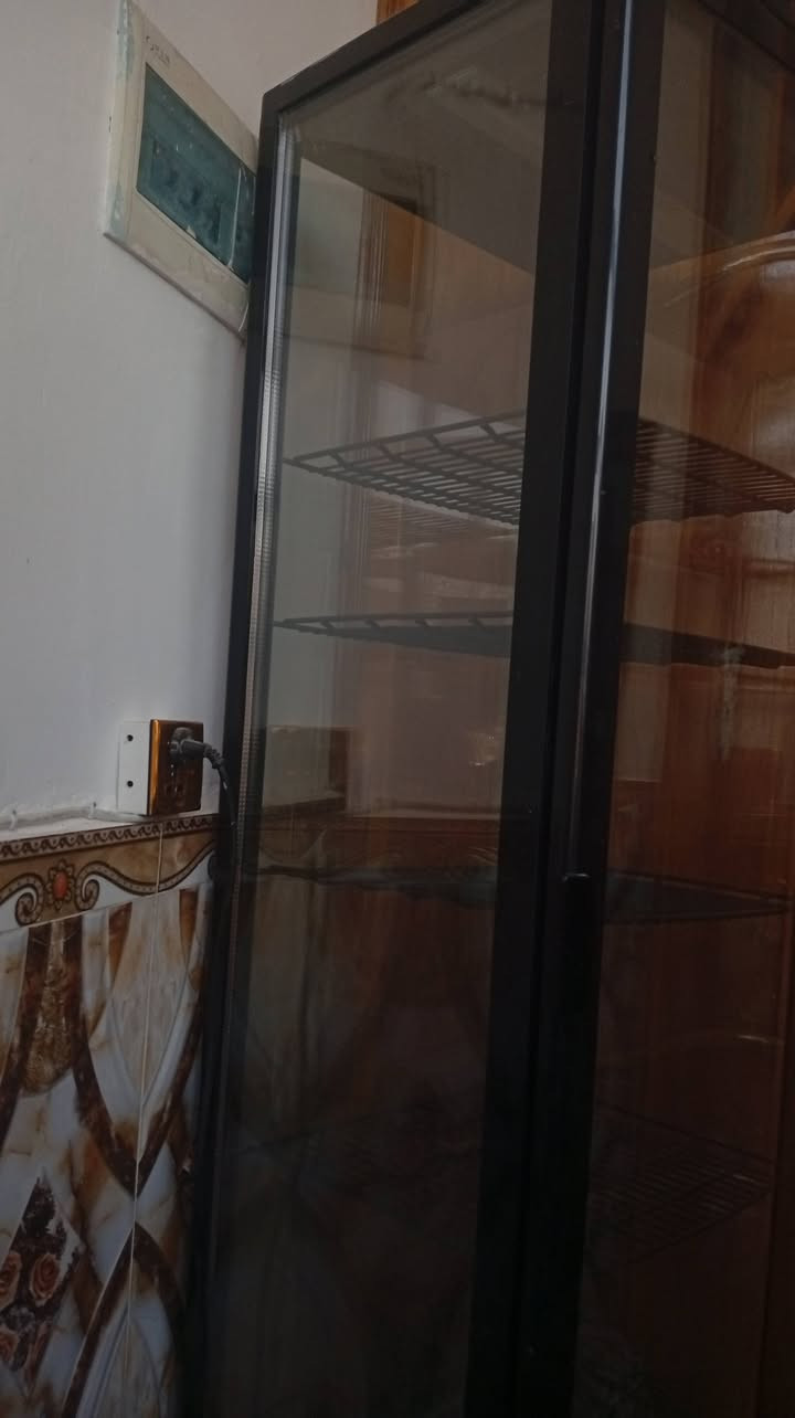 براد كيك جديد لبيع والله اشتريتها 750 ورايدها 500وبيها مجال الحسينيه الراشدية رقم التواصل ***********
