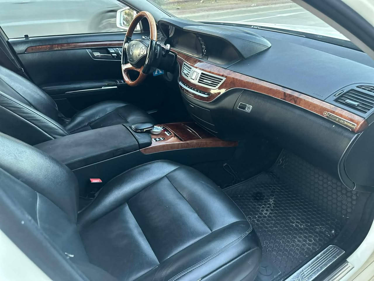 مرسيدس+موديل+S350++2010
رقم+السيارة+:+بغداد+الجديد+باسمي+
مكان+السيارة+:+بغداد+
المواصفات
1.+ماشيه+207الف+كيلو+متر+حقيقي+
2.+محرك+V6+و+كير+7+نمر+مكفولات
3.+تبريد+قطعتين
4.+رادار
5.+ناظور+ليلي
6.+كروز+سرعة+مع+تحديد+المسافة+مع+السيارة+الامامية+و+تقلل+السرعة+بشكل+تلقائي
7.+أبواب+شفط
8.+صندوق+شفط
9.+فتحة
10.+ستيرن+كهرباء
11.+حساسات+امامية+خلفية
12.+انارات+ترحيب
13.+مري+شفط
14.+شاشة+اعطال
15.+داخل+لون+اسود
16.+لايت+زينون
17.+كشنات+امامية+تبريد+و+تدفئة
18.+وضعيات+قيادة+سبورت+و+عادي
19.+شفتات+بالستيرن
20.+سيدي+جنجر+
21.+نظام+تعليق+جوبلس+++تحكم+بارتفاع+السيارة
22.+نقطة+عمياء++
+السيارة+بيها+صبغ+فقط+الجاملغ++
السعر+195+وبيهه+مجال+بسيط+
رقم+صاحب+السيارة+*********** بغداد, العراق
