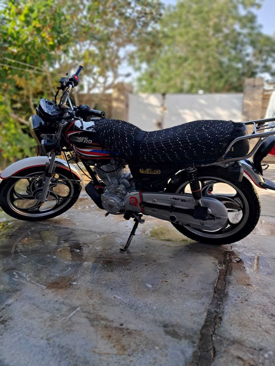 نامي برو مديل  24 مكينه 200cc فوول بشرط كل عيب مابيه 650 بيه مجال مكاني خانقين ***********

