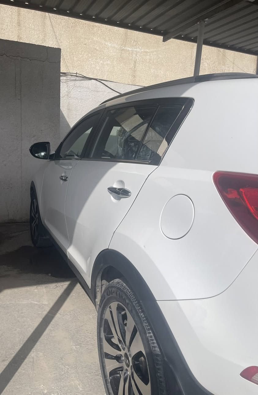 السلام عليكم كيا سبورتج موديل 11 فول عده بصمة محرك 2000 دوش السعر 137 أي ستفسار رقم ***********
