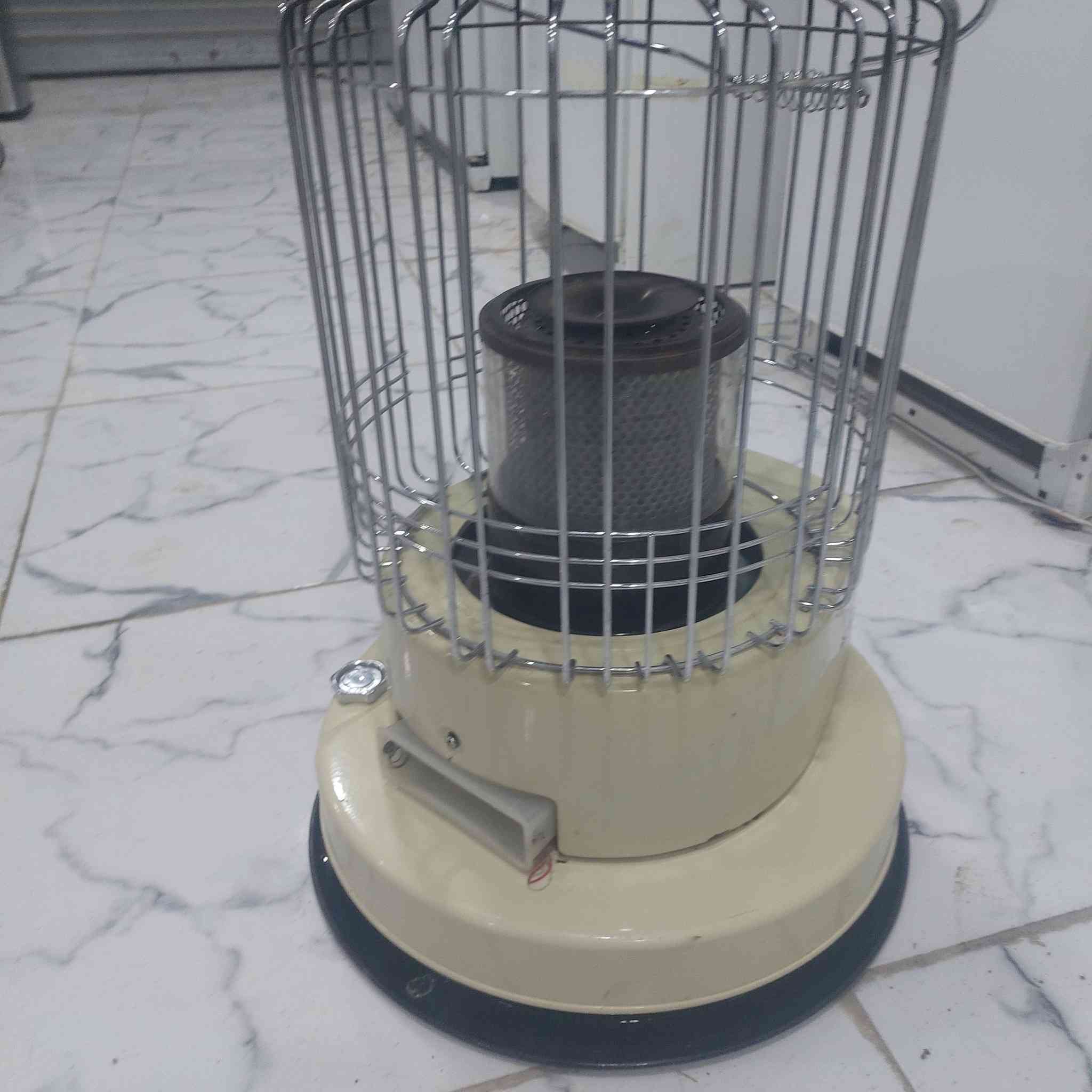 باله كويتيه شرط الشغل العنوان البصره قضاء المدينه خلف محطة الوقود الحكومية البدران الاستفسار عل ***********علي
