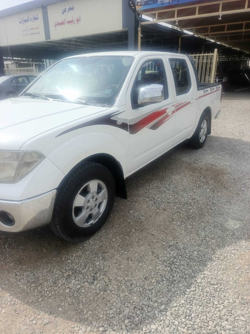 سلام عليكم نيفارا موديل ٢٠١٢ مكينة ابلادي جديدة صدر امامي خلفي جديد تخم تاير رقم ديالى الدولي الجديدة مكفولة بس بيهة ربع البدي كير اوتيماتيك السيارة جديدة خير من الله مال جني السعر ٩٧ و بيهة مجال حك الجية المكان تقاطع القدس هاتف ***********
