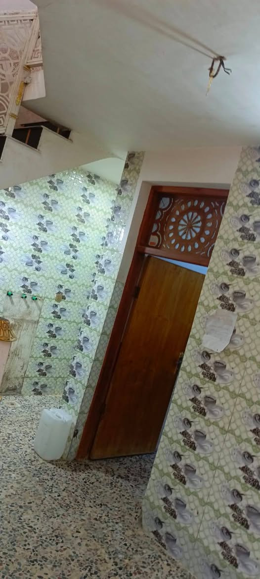 🏦للايجار مشتمل مساحه 70متر ( طابقين) نضيف🏦 
📍الزراعيه قرب حسينية ابو عزرائيل 

ايجاره 400

للاستفسار الاتصال على الارقام..

***********
