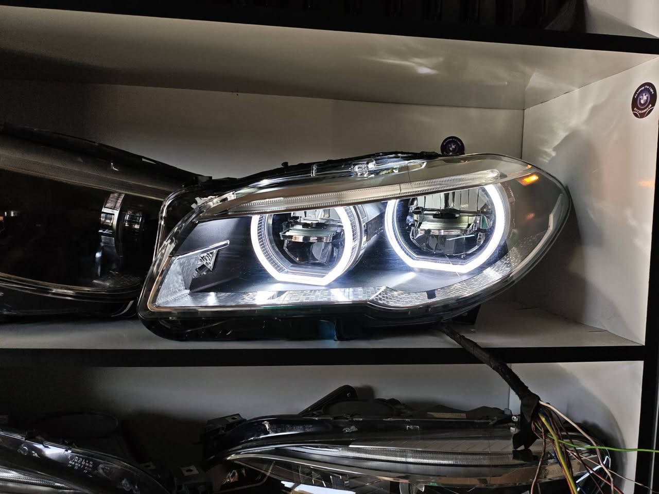 السلام عليكم. متوفر لايت f10 led 2016 تحديث من 2013.لل2016 قطعه مميزه اشاره متحركه وداينمك نوعيه ممتازه واناره قويه مومثل العادي الي بالسوك. كراده مجمع المشن قرب ساحه عقبه بن نافع. اي استفسار خاص وتدللون


**إذا كنت صاحب هذا الإعلان وتريد حذفه لأي سبب، رجاءا أرسل رسالة إلى الدعم الفني**