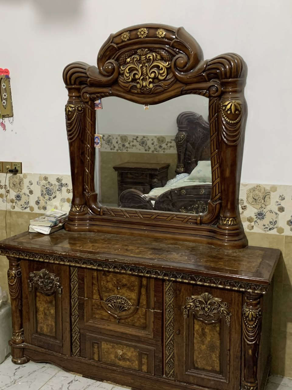 غرفه للبيع مستخدم السعر 300وبيها مجال بصيط مكاني كربلاء الستفسار ‭ 0781 031 9556‬
