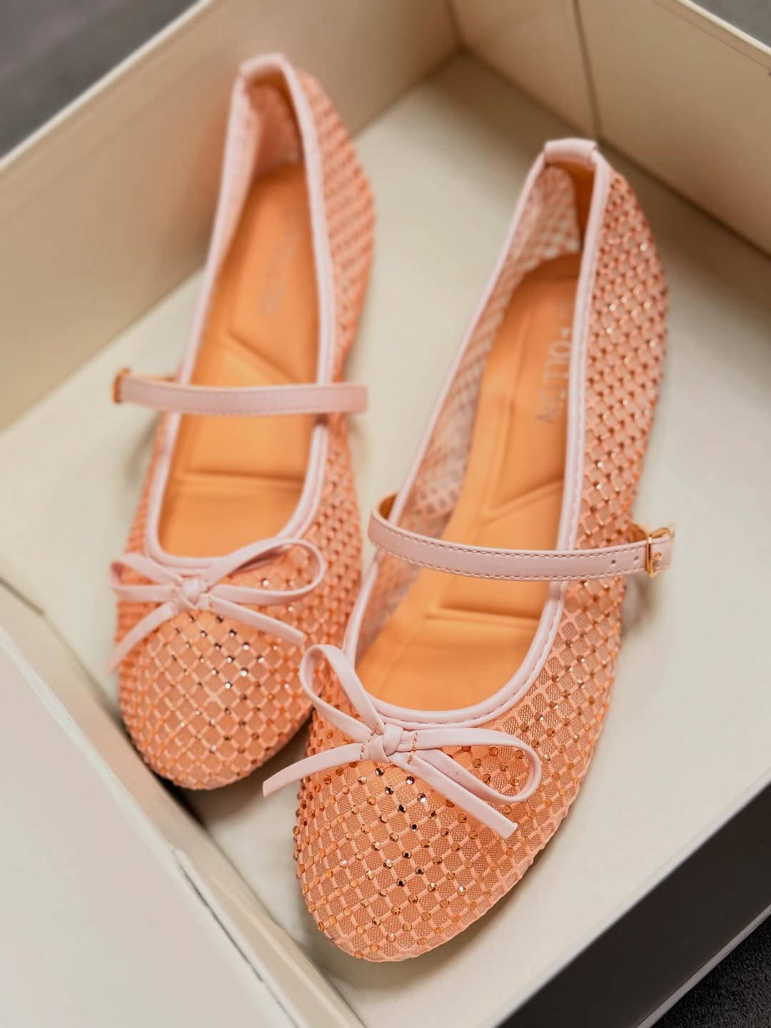 جديد NEW

كوالتي عالي جداً 

Size 37.38.39.40.40.41

شغل يدوي 
دبّان طبي 

فلات طبي 

اسود ابيضّ ذهبي  وردي فضي 

للحجز والاستفسار دايركت 

كوني هنا viola 
الثقه. الراحه. الجمال


**إذا كنت صاحب هذا الإعلان وتريد حذفه لأي سبب، رجاءا أرسل رسالة إلى الدعم الفني**