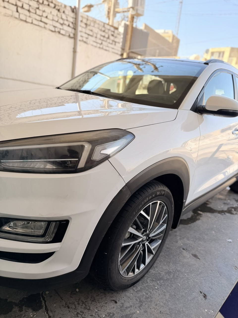 السلام عليكم شباب بسب عود الكاذبه سياره نوع توسان مديل خليجي سياره رقم بغداد نكليزي تحويل ثاني يوم 19سياره فول مكينه نظافه برغي مافتوح بيهه فقط بيه دعاميه الاماميه كسر نص وصبح وسياره برغي مامفتوح شحن ايسي شغال بنامره فتحه سياره الأخير تنفتح فول موصفات عله وظعه سياره تبريد فول سنويه جديده ماشيه سياره 45الاف عله وظعه سياره مكان سياره بغداد مدينه الصدر قطاع سعره خاص سياره فول نظافه  75وهذه رقمي متوجد وتساب رصيد فقط ***********
