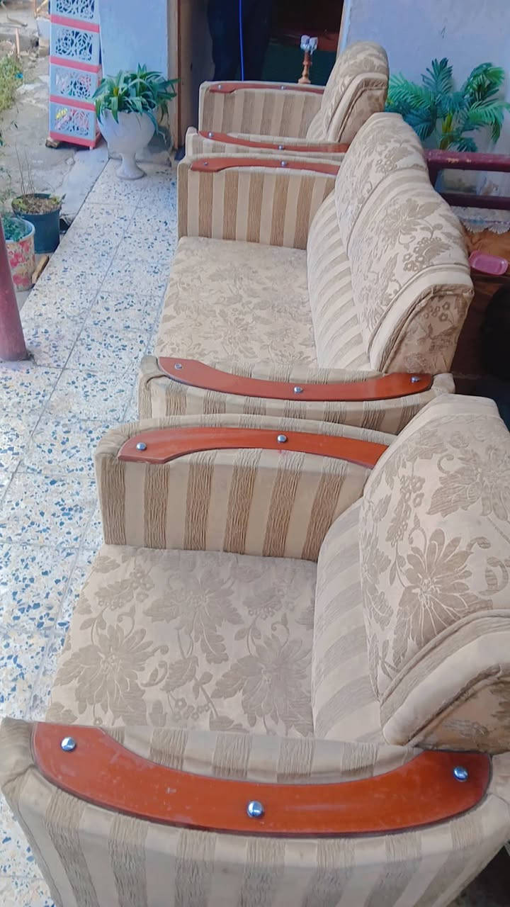 سلام عليكم نص تخم للبيع سعر مناسب
بعقوبه تحرير ***********
