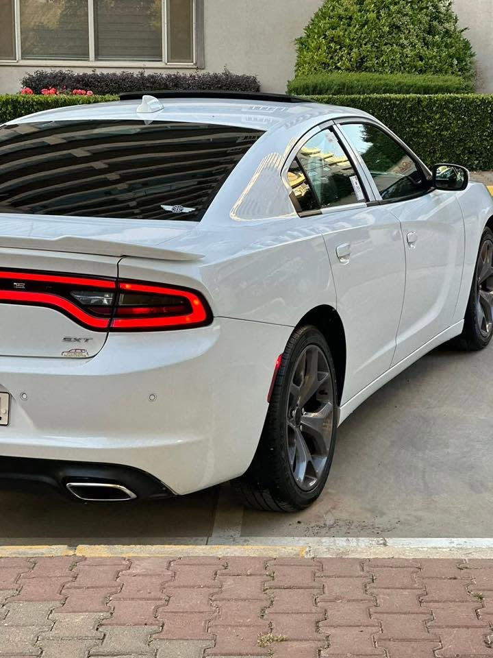 سلام عليكم دوج جارجر موديل 2018 sxt plas سياره فول مواصفات سياره شركه هارلم مكفول كفاله عامه كلين تايتل  شركه هارلم رقم هاتف ☎️***********
مواصفات السياره sxt plas
شاشه كبيره 
تشغيل عن بعد شفتات استيرن 
كشنات خزن ميموري 
مع استيرن خزن
كشنات تتفيه بريد 
كشنات امامي كهرباي
كشنات خلفي تتفيه 
داخل ابيضvip 
فتحه سلايت روف
استيرن تتفيه
كامره خلفي دواره 
رادار جانبي
نقطه عميا
ترحيب
سياره ماشيه 70
مرايه قلاب مع رجوع
يعني فول مواصفات كلين تايتل اربع تايرات جديدتبريد  ثلج 🧊 صدر امامي خلفي جديد  رقم هزه سنويه كله جديد بسمي شرط تحويل مكان سياره موصل  
رقم هاتف ☎️ ***********1
السعر 245ورقه 
ملاحضه كرت ببيف باب الخلفي فقط
