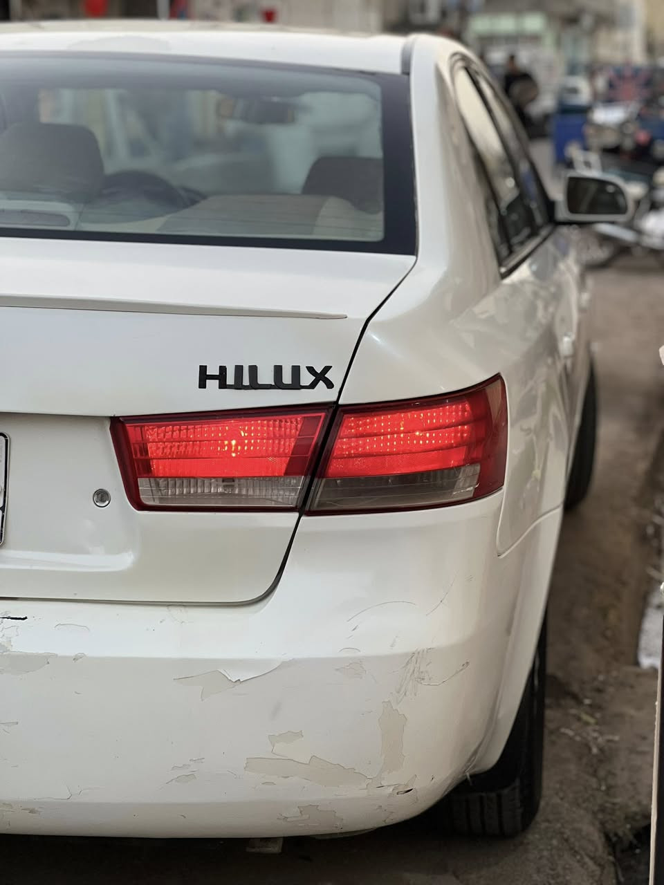 السلام عليكم 
سوناتا موديل 2006
خليجي سياره  جاهزه على. الاخير مال جناي 
حدايه تخم تاير شرط 
مكينه كير كفاله  
رقم ذي قار باسمنه تحويل ثاني يوم 
سياره بيه رشات صبغ بسيطه 
مكاني  ناصريه قلعه سكر 
السعر 85 وبيه مجال 
***********
