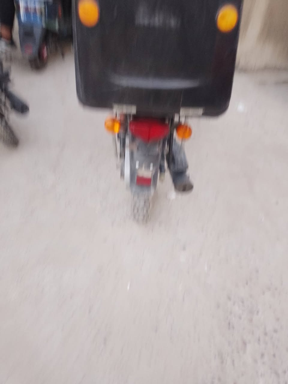 سلام عليكم بوكسر 2023دراجه تخبل كلجات شركه وتشفيت شركه قبل سبوع جفتت دراجه كلش نضيفه تخم تاير كهربايات كلهة شغلاه بس الصندوك مو وياهة سعر خاص   حي جهاد ***********
