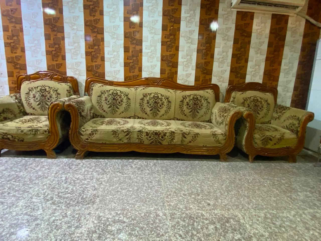 بيع مستعجل 
تخم تسكام 10 مقاعد ب500 بي مجال 
بابل حي الاساتذة


**إذا كنت صاحب هذا الإعلان وتريد حذفه لأي سبب، رجاءا أرسل رسالة إلى الدعم الفني**