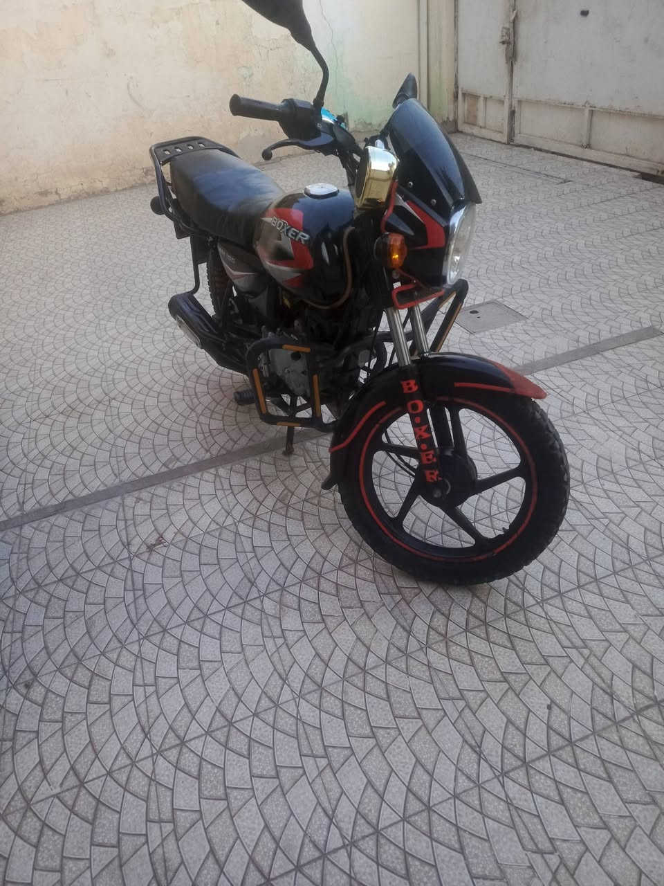 بوكسر للبيع رقم انكليزي تحويل ثاني يوم  موديل 21+ ***********
