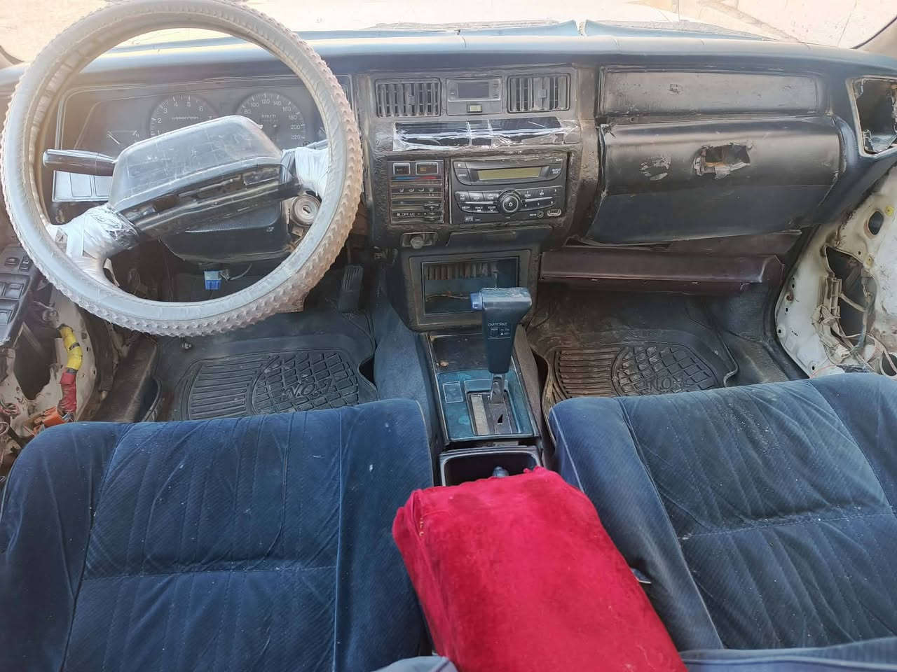 السلام عليكم  سياره سيدان البيع رقم دياله  سنويه منتهيه  راعيه بناصريه انطيك رقمه وخابره   سعر 19وبيه مجال عنوان العكيكه رقم هاتف ***********
