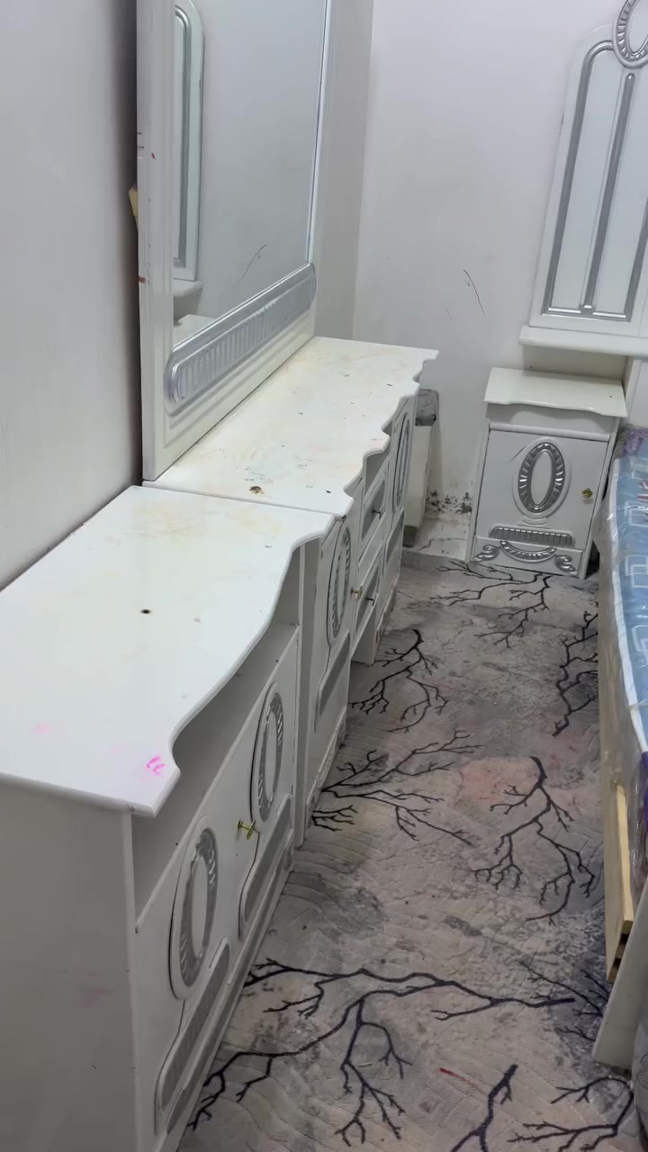 العنوان بغداد الزعفرانية ***********
