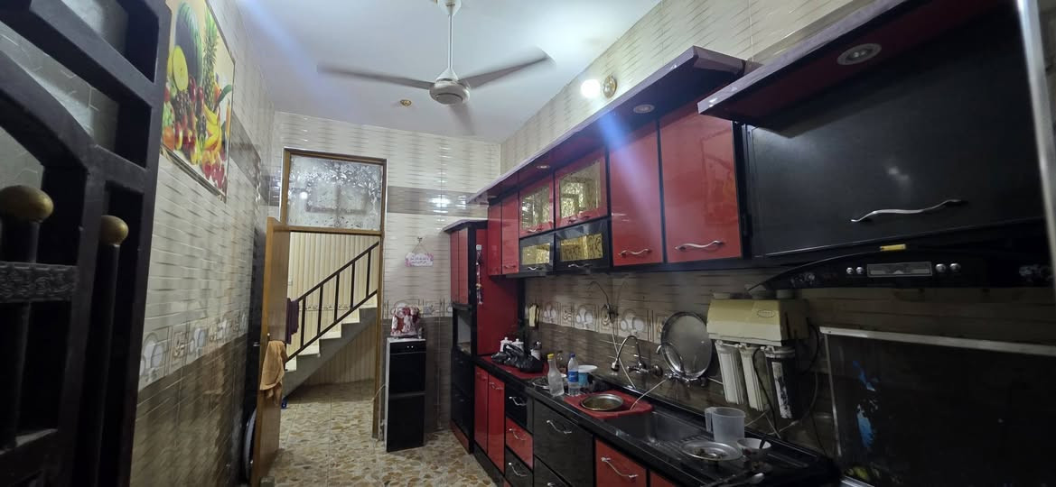 🏠 دار للبيع طابو صرف طابقين مساحة 150 واجهية 10 نزال 15
📍الموقع الحولي رابع دار عن الحولي قريب جدآ عن الشارع الرئيسي 
شارع 15 يحتوي على 3 غرف نوم استقبال صالة مطبخ مجمع صحيات البناء صب كونكريت مسلح طابوق 
للاستفسار مراجعة مكتب عالم العقار في الجمعية مقابل الإطفاء او الاتصال
***********
***********
 #عندك_عقار_للبيع_فقط_راسلنا_اواتصل_وات_ساب
