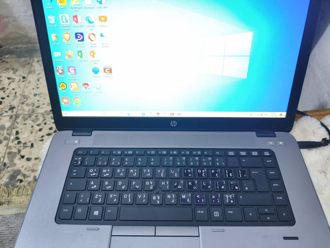 لابتوب HB مع جنطة و ماوس و شاحنة الأصلية و ماوس باد
المعالج : Intel Core i5 الجيل الرابع

الرام : 12GB

SSD 240GB التخزين

Intel HD Graphics كرت الشاشة

نظام التشغيل: 10 Windows

180 الف 
واتساب ***********
