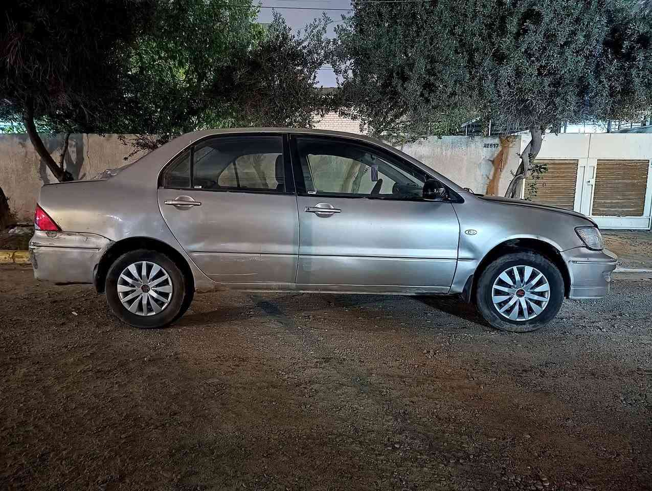 السلام عليكم
لانسر 2002
گیر و محرك بحاله جيدة
تبريد شغال
داخل نظيف مع دوشمة جديدة
تايرات جديدة
صارف عليها ترتيب ومجهزة السيارة
مصبوغة عام
رايدها ب 42 ورقة وبيها مجال بسيط للطيبين

مكاني بغداد العامرية، واتساب ***********
