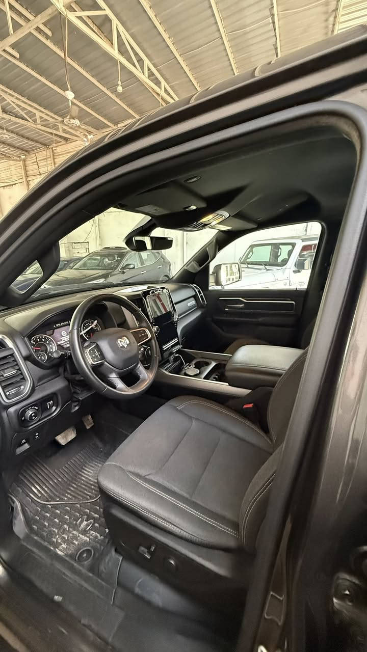 السلام عليكم دوج رام 2024 للبيع فقط بدون مراوس ماشية 64km
:::

المواصفات فول عدا الفتحة 

رادار خلفي مانع تصادم 

رادار جانبي (نقط عمياء )

كشن تدفئة تبريد + ستيرن 

سايد بريك (كهرباء)

بصمة

تشغيل عن بعد

كير ماوس 

الإضاءة الامامية LED

الإضاءة الخلفيةLED

بعد بيها هواية مواصفات 

ضررها بنيد فقط مبدل مثل مموضح بالصوره والباقي كله كفالة  بيها ايرباك دشبول وستيرن ايرباك الاستيرن (راجع ستتم 100‎%‎) يعني بلادي 

حجم المكينة V8.5700 

السعر 340

للتواصل خاص او على هذا الرقم***********
