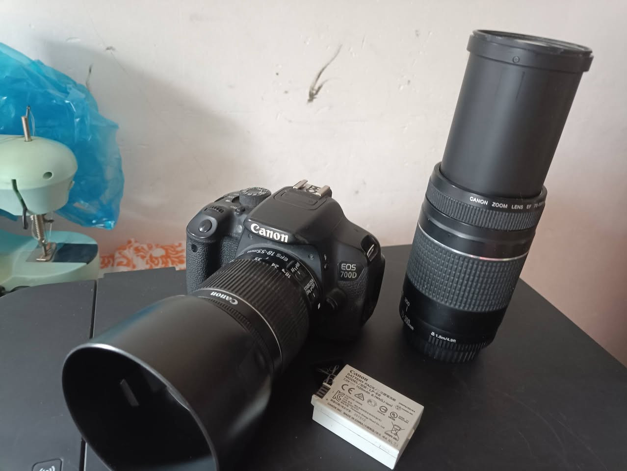 السلام عليكم
كانون 700D EOS
عدستين ٥٥
زوم ٧٥-٣٠٠
بطارية وحدة
 وشاحن وجنطة 
ورام ٣٢ اصلي 
#بيع او #مراوس بدرون dji

***********
متوفر واتس اب ومسنجر ووين ماجان متوفر
