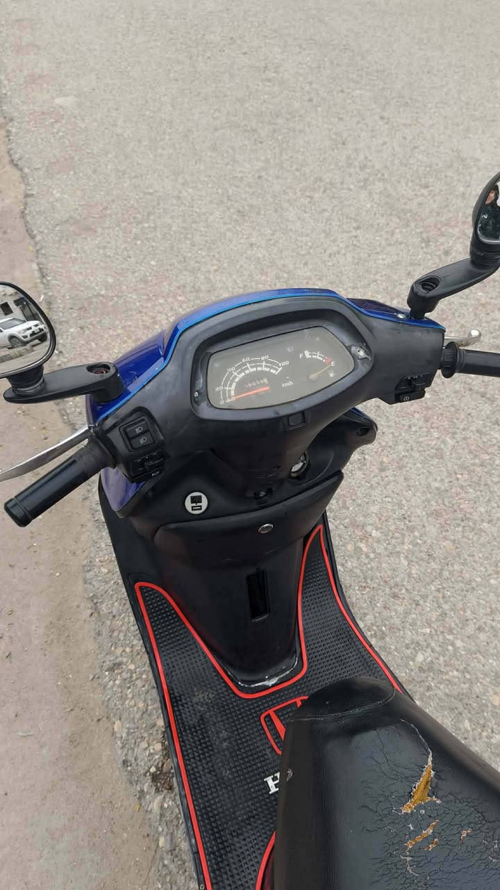 سبيسي ماليزي (مكينة ياباني)  مديل 2020
تجفيت جديد غراض وكالة مكينة ناعمة وشلعة ومعدل
دراجة جاهزة من الطول للطول 
كهربائيات كلها شغالة 
عداد سرعة وبانزين شغالات
قفل جنطة وستيرن                  سعرها 600 وبيها مجال
(***********)
مكاني كوت داموك
