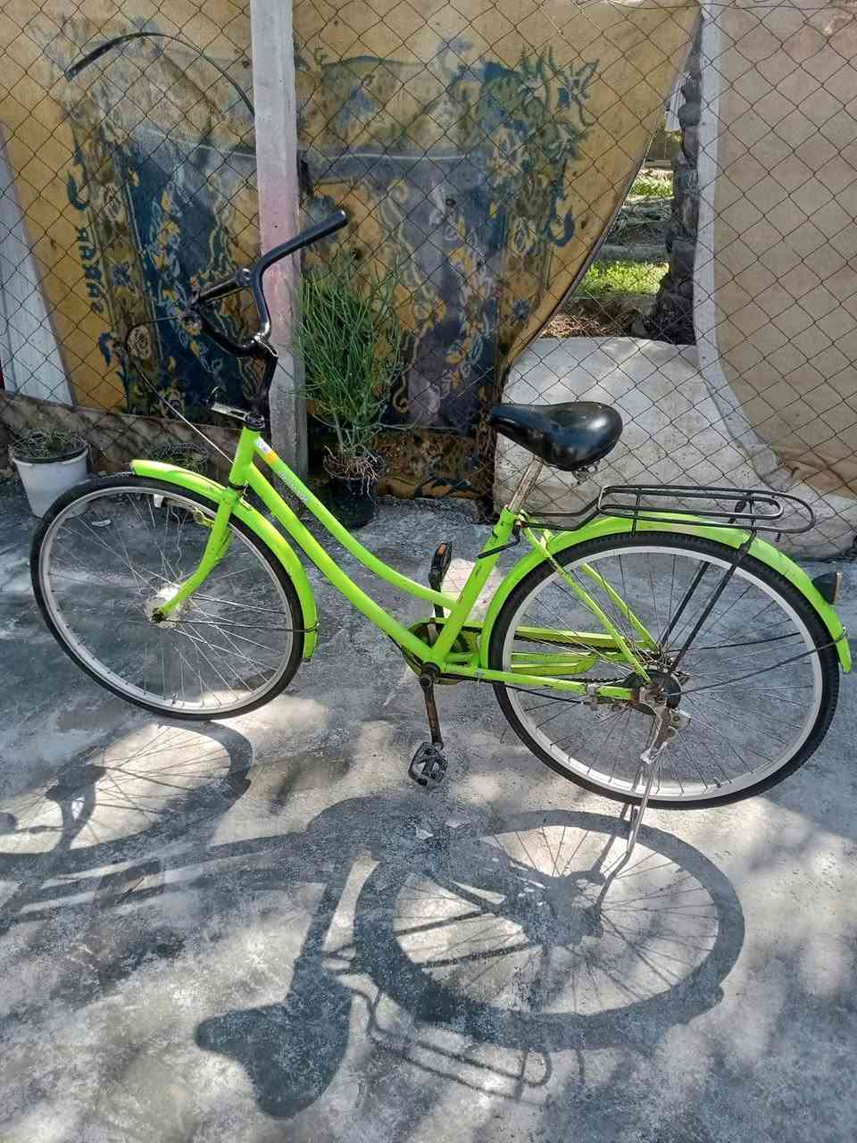 سلام عليكم بيسكل للبيع ياباني حجم 26 لون مميز تفاحي 🍏 بيسكل كامل تيرات جدد جوابة  جدد كشن جديد بريك جديد سعرة 65 مكان حلة نيل مقابل كوين بارك ***********
