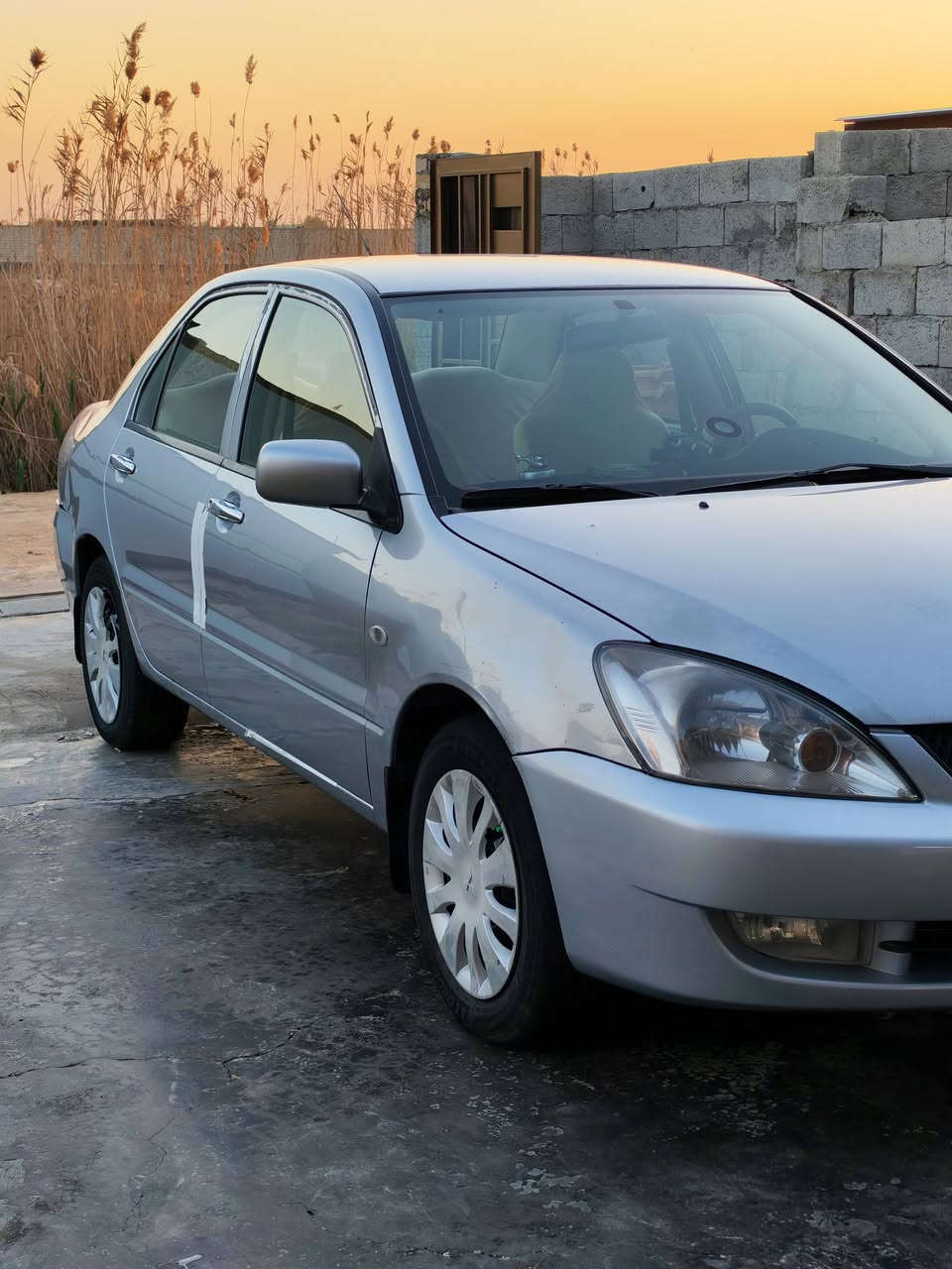 لانسر موديل 2010 ديالى مشروع وطني  مكفولة عدى قطعتين صبغ اثر كلير كير مكينة خير من الله المكينة ٢٠٠٠ صدر امامي خلفي كلة جديد تخم تاير جديد السيارة ماناقصهة اي شي شرط عالسونار مكاني بغداد تحويل ثاني يوم عارضهة 82 وبيهة مجال .رقم صاحب السيارة *********** مكلف بالنشر
