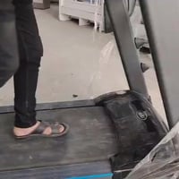 جهاز رياضة • شاشة • سماعات