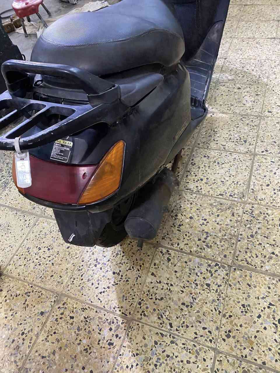 السلام عليكم دراجه سبيسي ياباني سرعه١٠٠للبيع الدراجه كفاله عامه كله شغاله مكينه ابلاد ممفتوحه كهربائياته كله شغاله نكره سلف بكل وكت السعر٤٥٠ الرقم *********** المكان حي الجهاد
