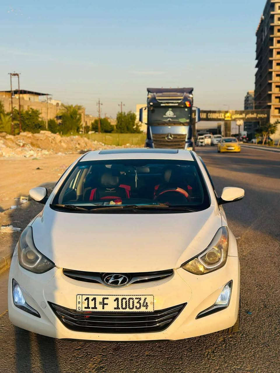 السلام عليكم
النترا GLS اعلى فئة 
موديل 2014  
بصمة وحساسات وفتحة وبعد هواي شغلات 
 ميحتاج احجي عن المواصفات الجناي يعرف  
السيارة كير مكينة مكفول وعلى فحص وين ميعجبك
الضرر
فقط صبغ باب سائق  وربع خلف باب سائق
مكانها بغداد حي الجهاد 
 بي واتساب ايضا ***********
