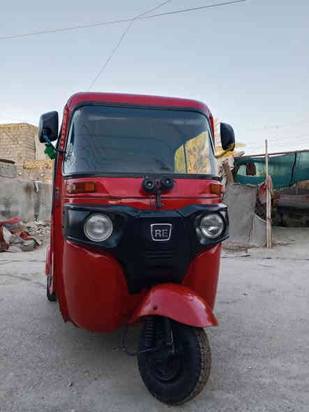 السلام عليكم تكتك موديل 18 اوراق المصطفى مكينه فول دوشمه جديده مسمكره ومصبوغه عام تكتك تخبل مانقصها كلشي للاتصال ***********
