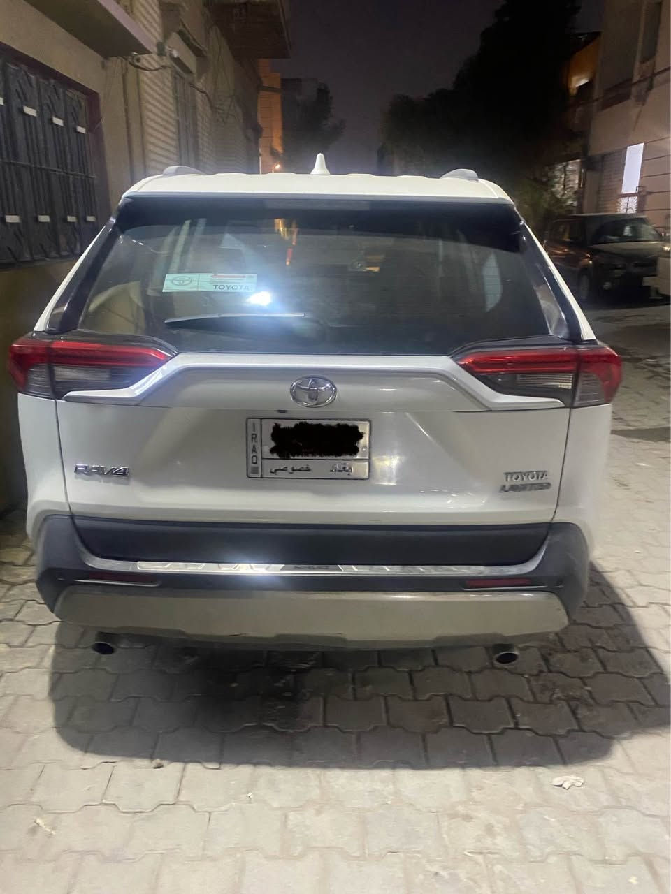تويوتا راف فور 2022 لمتدد 

رقم بغداد  ماشية 27 الف  فول موصفات 1/1

فتحة 

بصمة 

جلد 

5 كامرات 360 

رادار 360

شاشة وسستم صوت jbl

جنطة كهرباء 

تبريد وتدفئة كشنات 

سيت خزن كراسي 

بريك مفاجئ 

تصليح بغداد درجة اولى 

حادثها :
صبغ بالجاملغات الامام عكد شبر 

تبديل قبغ صندوك نفس لون 

بدون ايرباك ايرباكات كلها سليمة 

مكان السيارة بغداد

السعر 240

*********** بغداد, العراق
