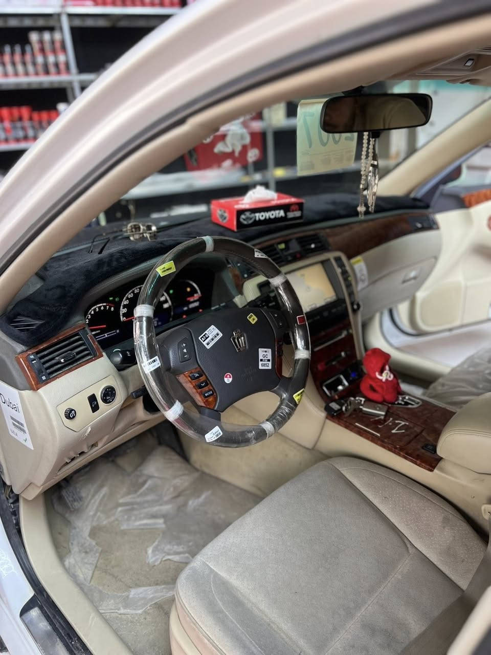 بە ناوی خوای گەورە
بڕاوە بڕاوە
شانسی 180.  گێر گەورە مەرغوب
شاهینە 2006    2 دوگمە ناو زەرد کامیرە سەماعەی تازەی بۆ بەسراوە 
ماوەی ڕۆشتنی 120 هەزاررۆشتوە 
بەسمە ڕەساسی 
٥ بەسمە  
برێکی بەستراوە 
  گێڕو مەکینە بەشەرت
قەترە دوکەڵی نیە 
تازەی سیرفس کراوە لەلای وەستا فەرمان ئەرکان تاقمێ پلاکی ٣ ئاگری خراوەتە سەر مەسفی بەنزین و فیلپەمپی تازەی لەسەرە سەیارەکە هەتا حەزکەی بە کێشو هەڵمەتە 
کارەبای بەشەرت 
تەبرید و گەرمی ئیشدەکات 
٤ تایەی و ویلی سپۆڕتی لە ژێرایە
کامل کامل سپۆڕت کراوە لەحیەی پێش و دوا باڵی سەرجام پلاستیک باڵی سەر سنوق عەتەری trd بەس عەتەرەکی بای ١٠٠ هەزارە ساڵانسای سپۆڕت سەوتێکی زۆر خۆش و بێزارکەر نیە لە هیچی کەم نیە 
توند و تۆلی بەشەرت یەک دنک مەسرەفی نیە پاتری تازەی لەسەرە 
سەیارەکە لۆکە ماڵی دۆستە
بەشەرتی ئەوەی قەترە دوکەڵی نەبێ سەوتی ساف بێ مەکینەی
چاڵ شوخت هیچی تیا نیە سەقفی شوشەیە بێ بۆیاخ بەس شوێن موسەکانی بۆیاخیان ئەوێ ئەویش شەپۆلی تیا نیە فەقت بەخی ئەوێ
 50 و معامەلەیکی برایەنە هەیە بە 45 46 بەدڵو نیە بچۆ ئەوە بکڕە ئەمەکامل مەسرەفە لەگەڵ ڕێزما🖤
 
تکایە گەر مشتەری تێل بکە یان مەسج. ***********
