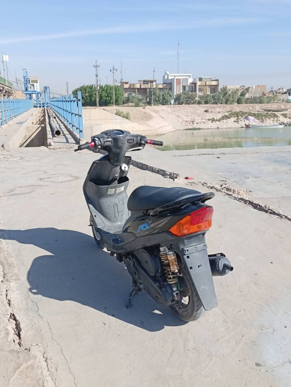 مـاكس عـدله لـلـبيع 

دراجـه تزويد صالنصه مالته صجميه بلادي كفرات بلادي دراجه مزوعه تزويد وكله بلادي مابيه شي تجاري دراجه شلعه ومعدل خير من الله عداد الكتروني سبايدر كاربون فايبر الدراجه  طالعه من الوكيل شهر 12 يعني صارله 3 اشهر طالعه من الوكيل ونظافته فول ومكينه بوشه 55 بـلادي 

السـعر 950 وبيه مجال حك جيه

*********** 
متواجد بس اتصال
