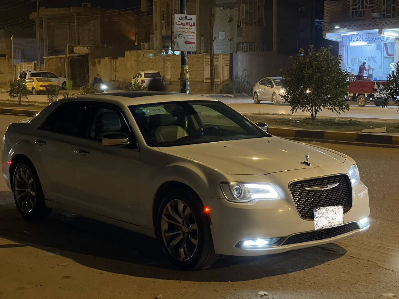 اوباما 2018 معلايه 21 رقم بغداد بأسمي سياره جاهزه من كلشي 
محرك 6 محرك كير حداديه تبريد جاهزه من كلشي 
حادثه صبغ جاملغ امامي فقط بدون تبديل وبدون اي دواخل 
وبيه طخه بل الباب الخلفي وبدلته والقديم موجود سياره جديده كلش سعر مال بيع ١٧٩ورقه سعر مال بيع مكان سياره ناصريه ***********
