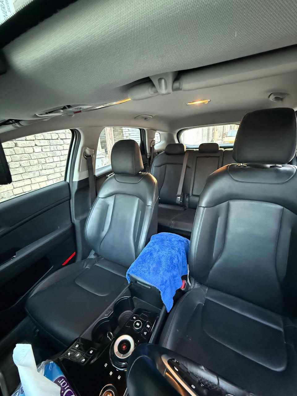 سبورتج هايبرد موديل ٢٠٢٤ مواصفات
تبريد قطعتين لمس 
حساسات أمامي خلفي 
رادار جانبي 
توقف ذاتي 
تدفئة تبريد كشنات أمامي 
ستيرن تدفئة وتبريد 
شاشة طويلة 
كشنات جلد
الضرر الصندوق مفتوح بيها تعديل بالحوض وخشم البنيد ونصبغ توحيد لون 
السعر ١٨٥ ورقة


**إذا كنت صاحب هذا الإعلان وتريد حذفه لأي سبب، رجاءا أرسل رسالة إلى الدعم الفني**