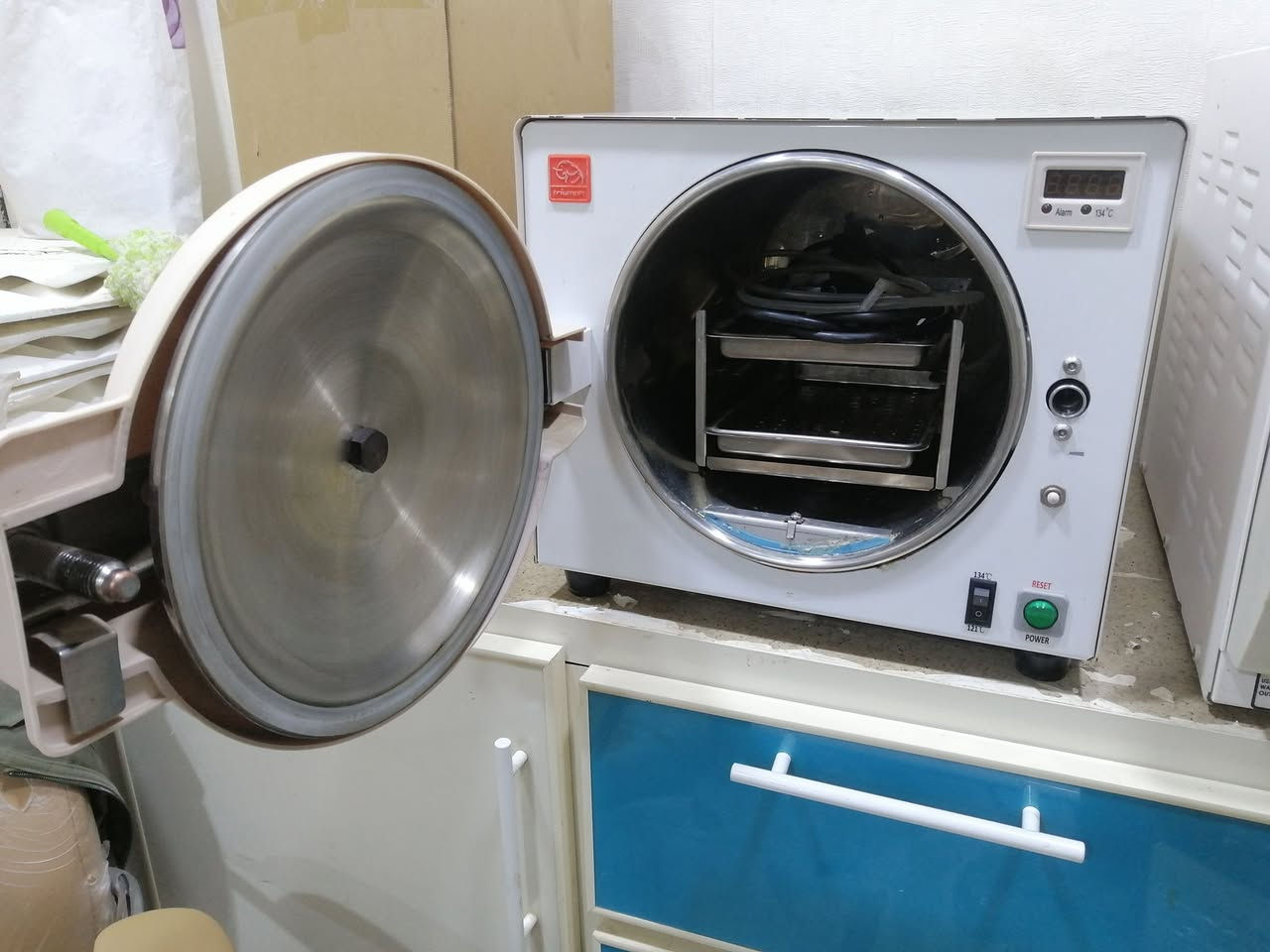 يتوفر لدى مكتبنا جهاز اوتوكليف كلاس n مستعمل نظيف جدا وبسعر مناسب
للإستفسار مراسلة الصفحه على الخاص او الاتصال بالارقام التالية
***********
***********
العنوان الديوانيه العروبه الثالثه مقابل متنزه گرين لاند
